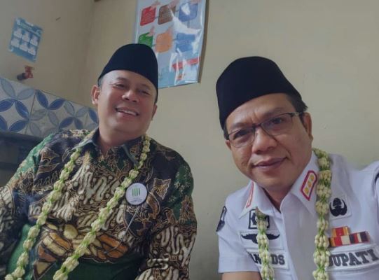 Kang DS dan Kang Haji Cucun dalam acara Harlah NU 101