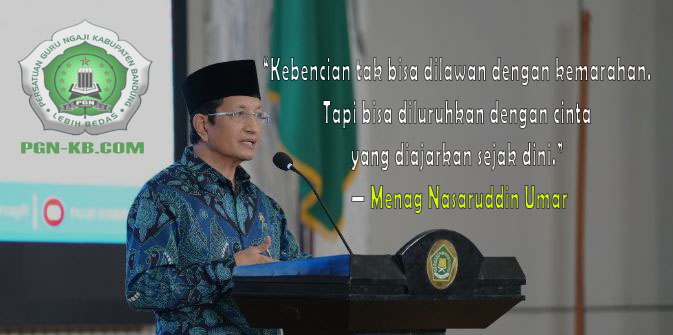 Menteri Agama Nasaruddin Umar berdialog dengan pengurus GMKI di ruang rapat Kemenag