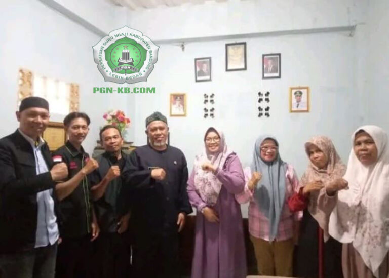 Foto bersama PGN-KB dan Lurah Cibeunying